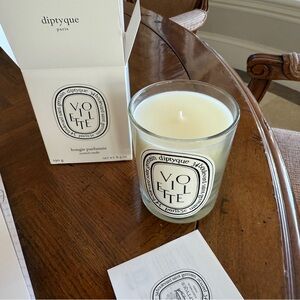 Diptyque Violette Candle - White